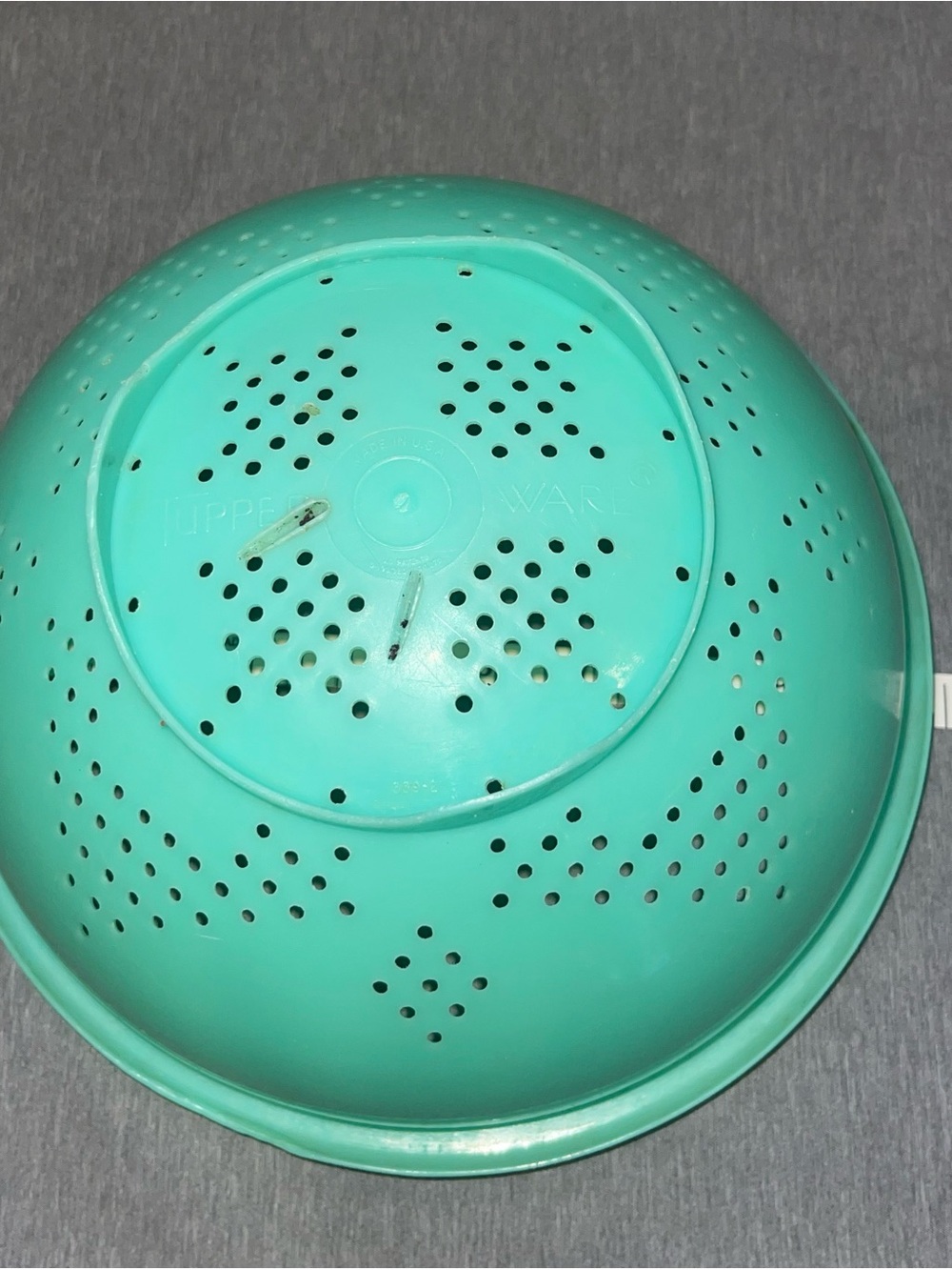 Vintage Tupperware 339-2 Colander Strainer Bowl Jadeite Green Signed